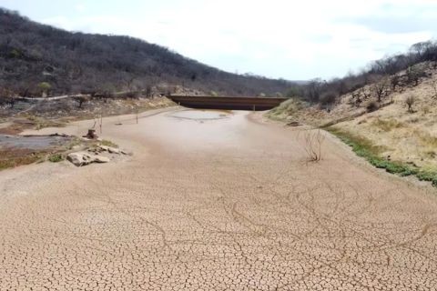 Estado prolonga vigência do decreto de emergência por conta da seca em 82 municípios do Piauí.